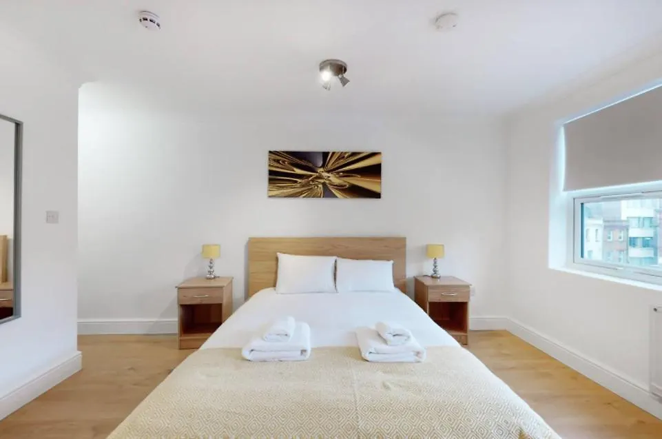 Apartment Modern Split Level 1 Bedroom Flat In Aldgate London United Kingdom